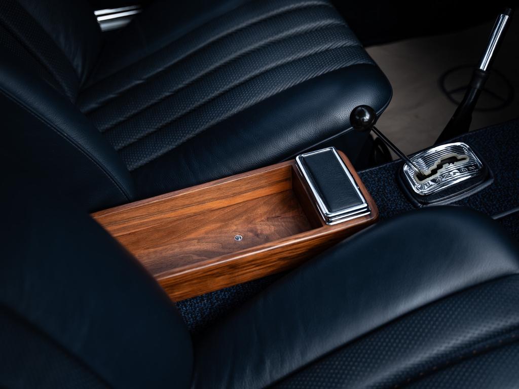 Mercedes-Benz SL 280