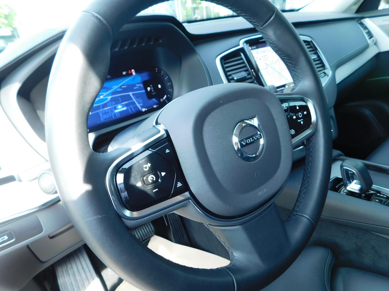 Fahrzeugabbildung Volvo XC90 B5 D Plus Bright