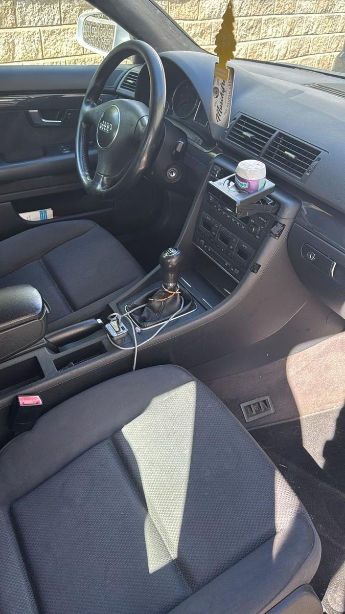 Audi A4 2004 — photo 7
