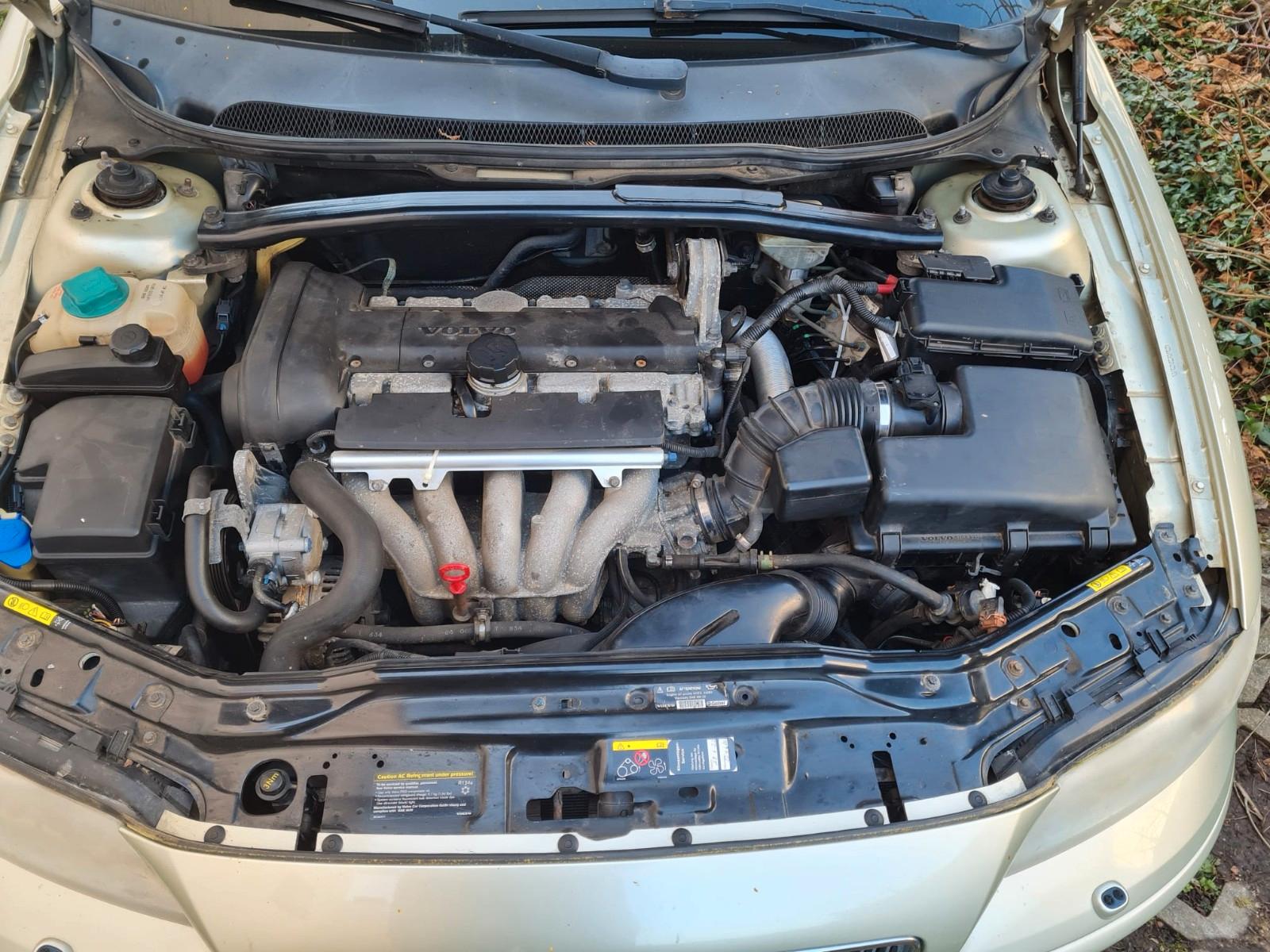 Volvo V70 2006 — engine 2.435 cm³, 170 HP (125kW)