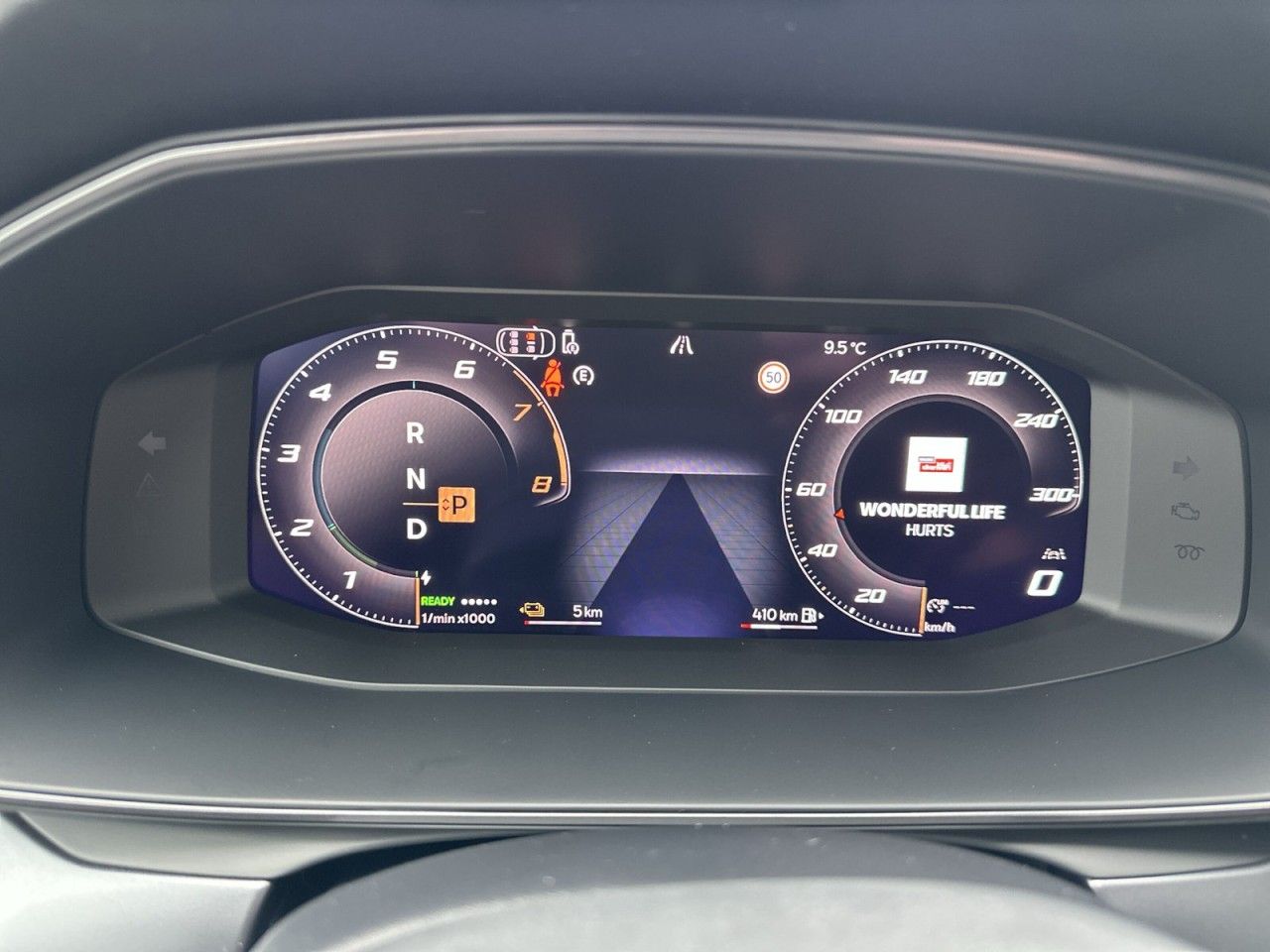 Fahrzeugabbildung CUPRA Leon Sportstourer VZ 1.5 e-HYBRID 272 PS DSG - mit KI generiert/bearbeitet