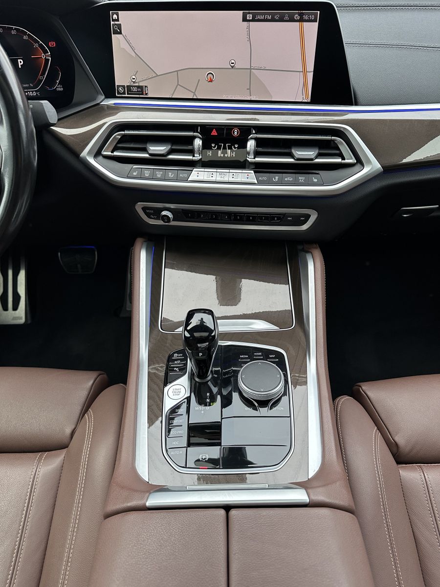 Fahrzeugabbildung BMW X6 xDrive30d M-Sport NAV+LASER+HEADUP+AHK+PANO