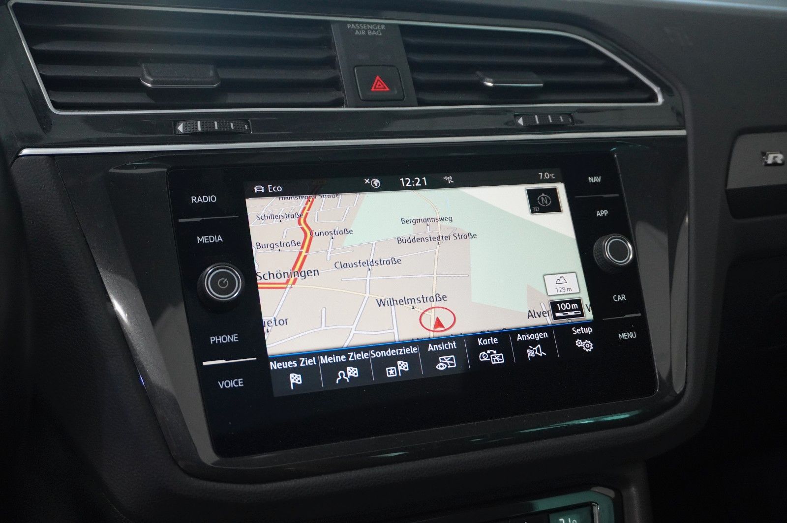 Fahrzeugabbildung Volkswagen Tiguan 2.0 TSI 4MOTION R-LINE NAVI/KAMERA/SH/AHK