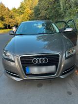 Audi Auto Marke Audi A3 - Audi A3 aus 2012 mit Diesel-Antrieb: Kombi