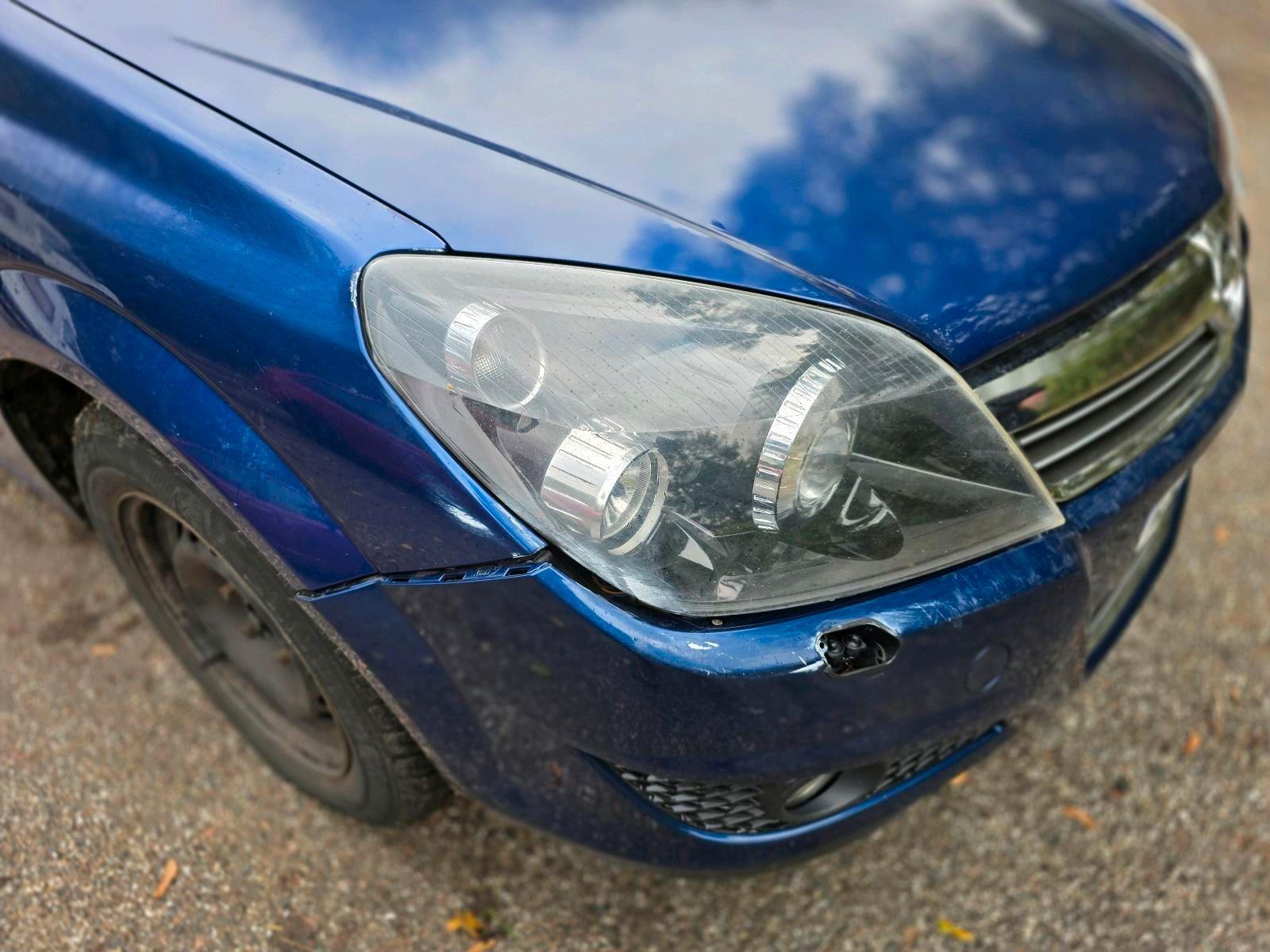 Opel Astra 2009 — photo 15