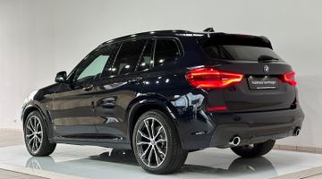 Fahrzeugabbildung BMW X3 xD30d M SPORT Panorama AHK Kamera HUD Alarm