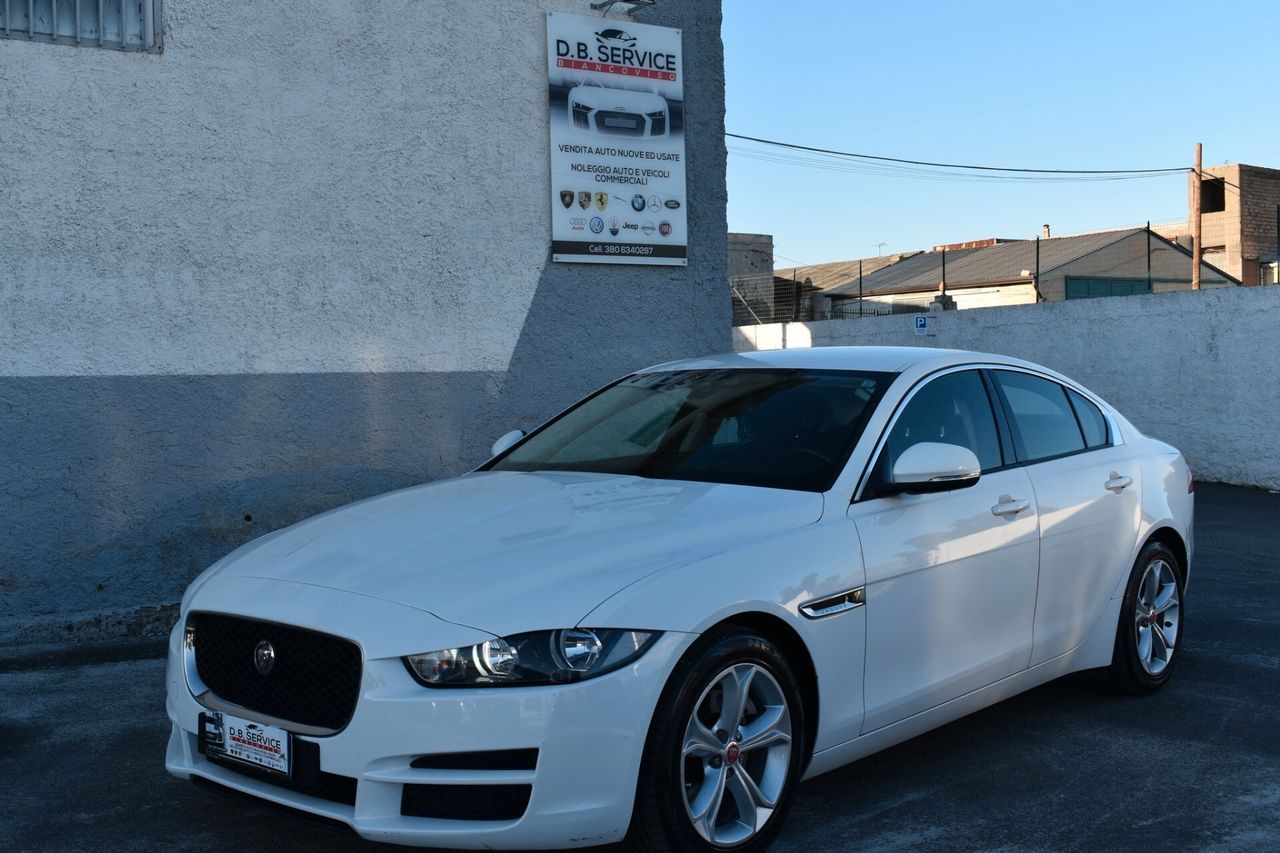 JAGUAR XE
