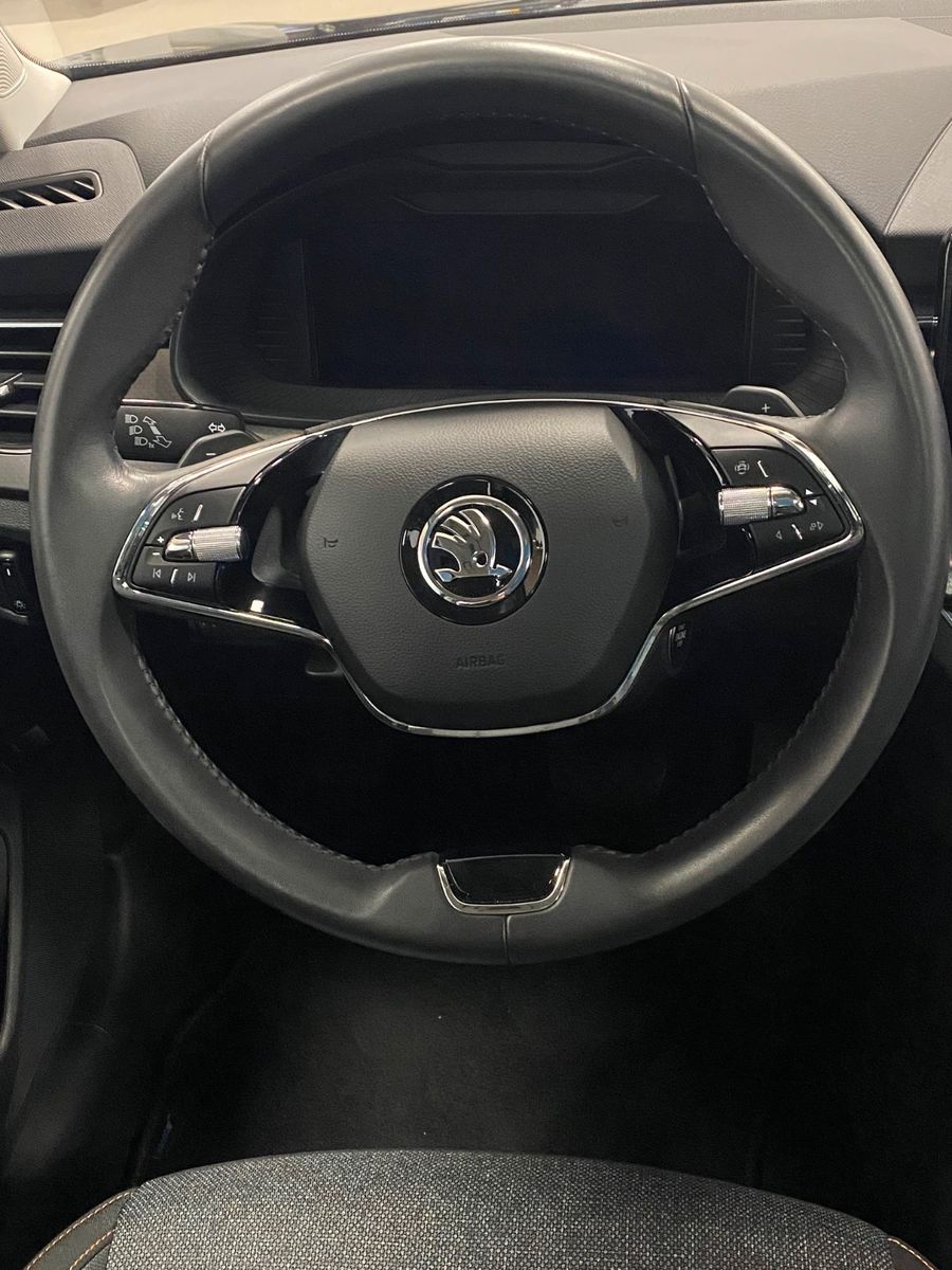 Fahrzeugabbildung SKODA Kamiq 1.5 TSI CLEVER+NAVI+Rück.KAMERA+ALLWETTER+