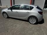 Opel Astra J Lim. 5-trg. Cosmo Klima Fenster el. - Opel Astra: Limousine, F