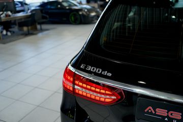 Mercedes E 300 - 12