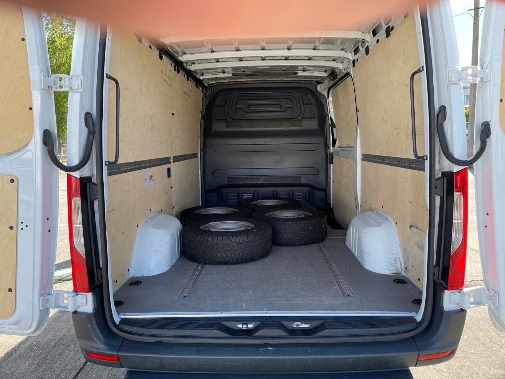 Fahrzeugabbildung Mercedes-Benz Sprinter 315 KA L2H1 RFK, Klima, Auftritt, SHZ