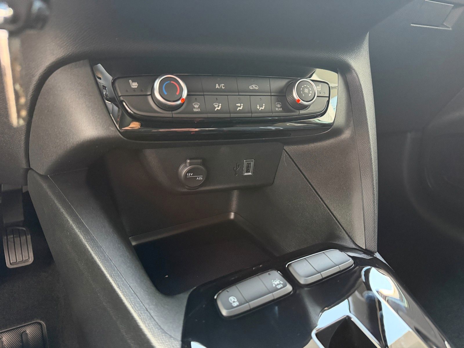 Fahrzeugabbildung Opel Corsa F YES 110PS Hybrid Automatik/LED!
