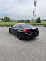BMW 316i - (F30) - BMW 316: F30