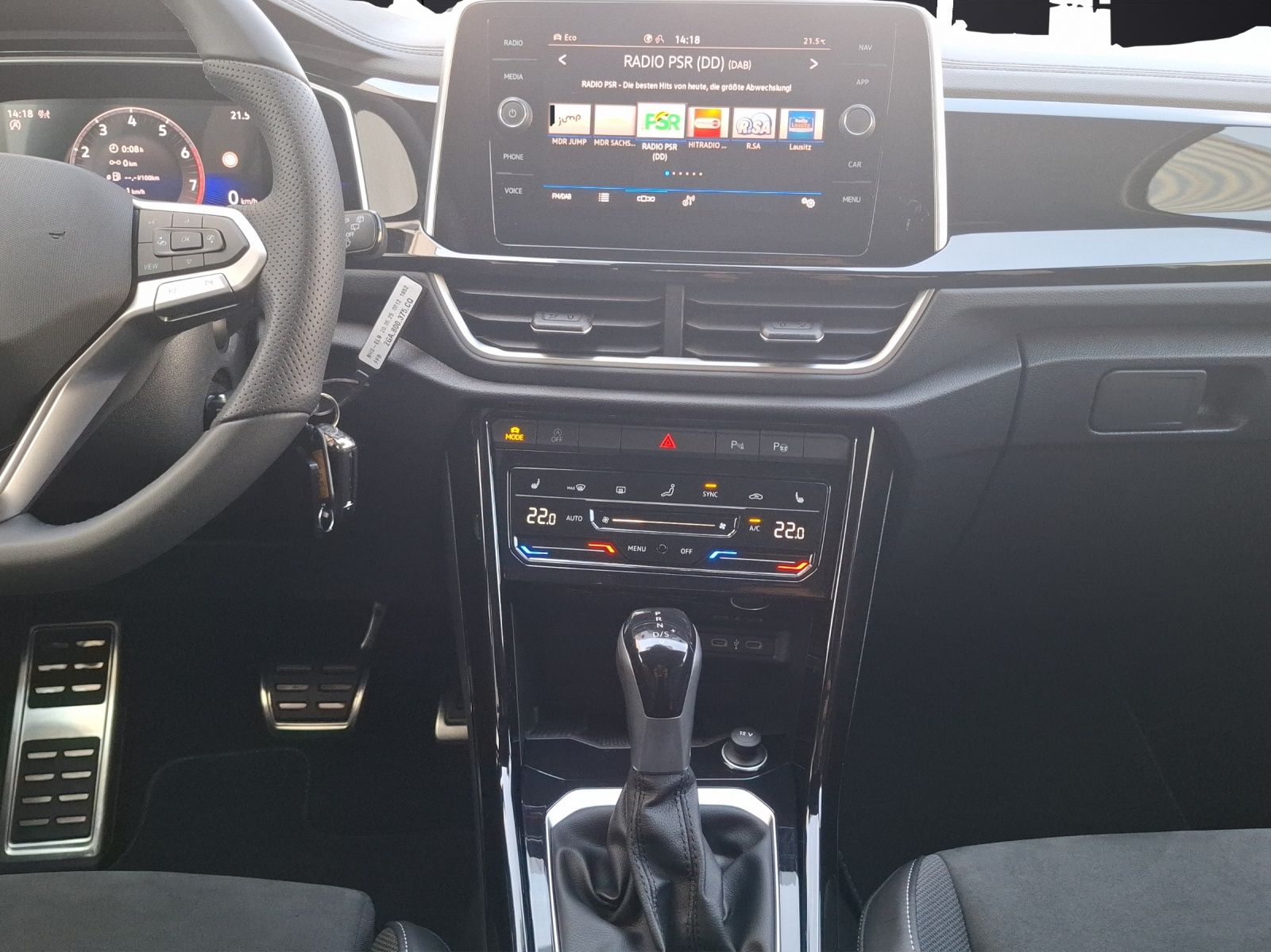 Fahrzeugabbildung Volkswagen T-Roc TSI R-Line DSG LEDplus AHK Navi AID ACC RF