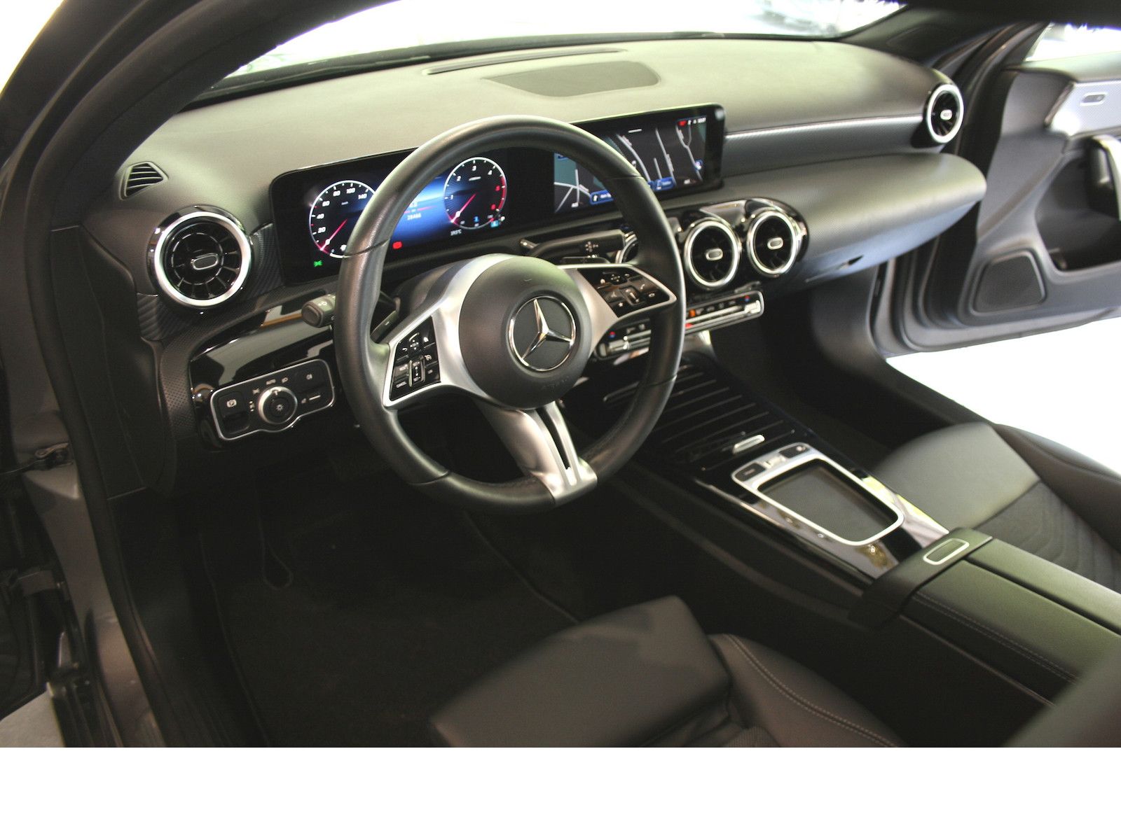 Fahrzeugabbildung Mercedes-Benz A 180 d Progres.Advanced *Panorama-SD*Klimatroni