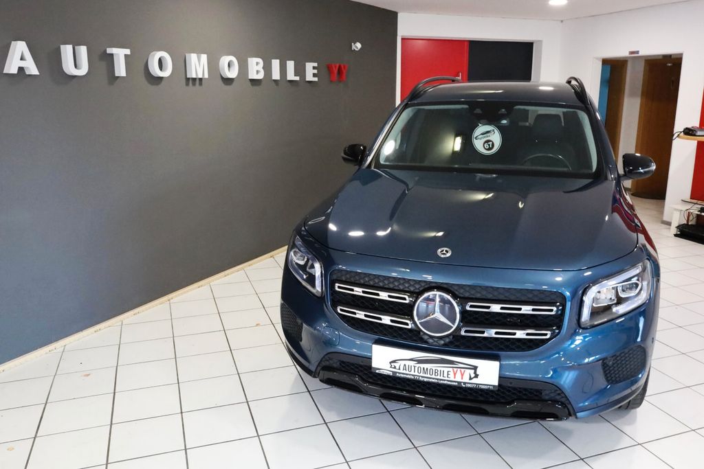 Image of Mercedes-Benz GLB 200