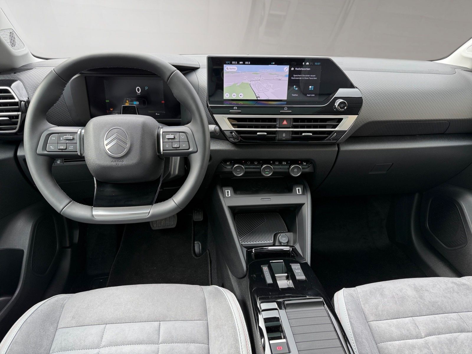 Fahrzeugabbildung Citroën C4 Hybrid 145 MAX - Vollausstattung*Massage*ACC