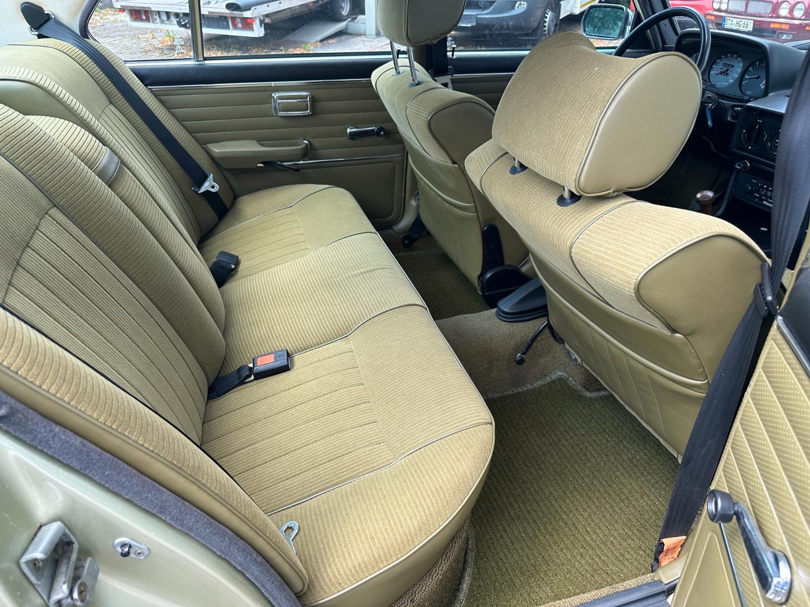 BMW 525 E12 150 CH BVM - TOIT OUVRANT