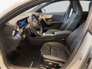 Mercedes CLA 180 Shooting Brake - 8