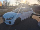 Hyundai i30 1.6 CRDi 81kW, Automatik, Family Paket - Hyundai i30 Gebrauchtwagen in Bremen