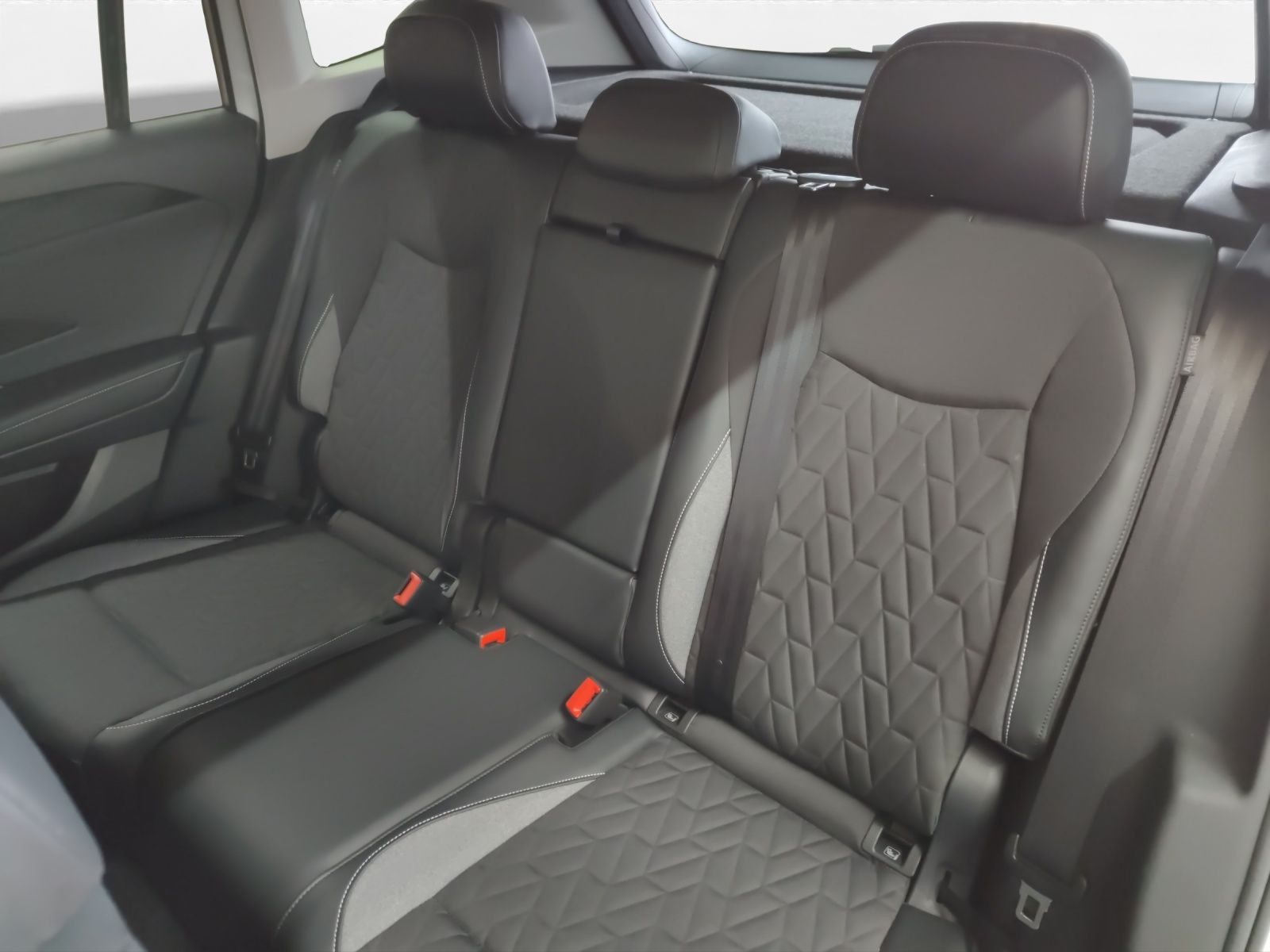 Volkswagen Tiguan 2.0 TDI Goal AHK Navi LED RFK 360° foto 3