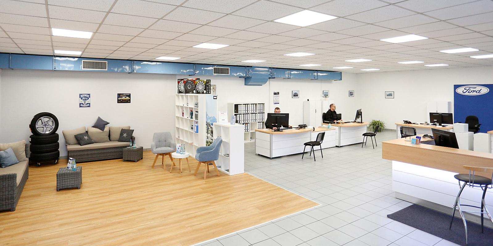 showroom-image-top