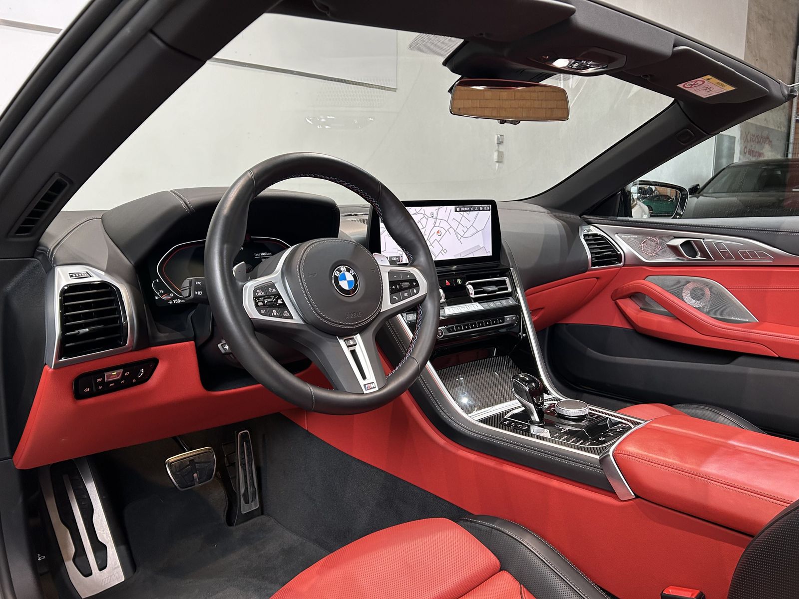 Fahrzeugabbildung BMW M850i xDrive Cabrio B&W Surround DAB WLAN