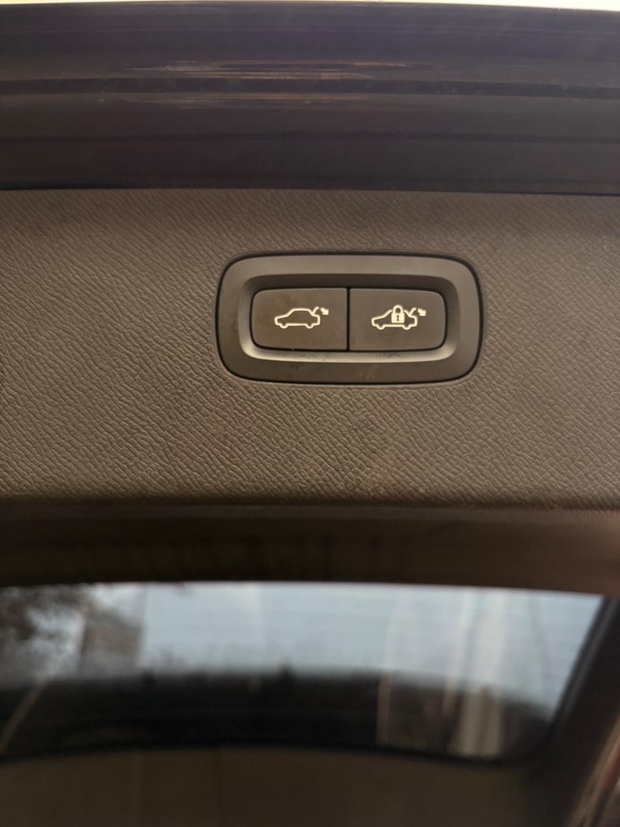 Volvo Momentum AWD VOLL 7.SITZER PANORAMA AUTOMATIK