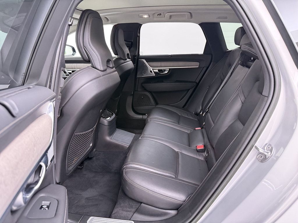 Volvo V90 T8 AWD Recharge Plug-In Hybrid Ultimate Dark foto 15