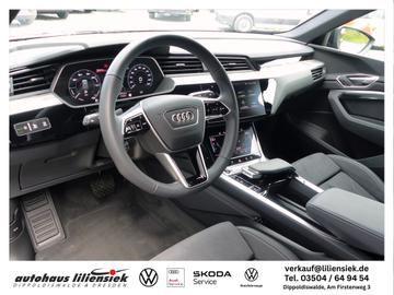 2023 AUDI Q8 — миниатюра 11