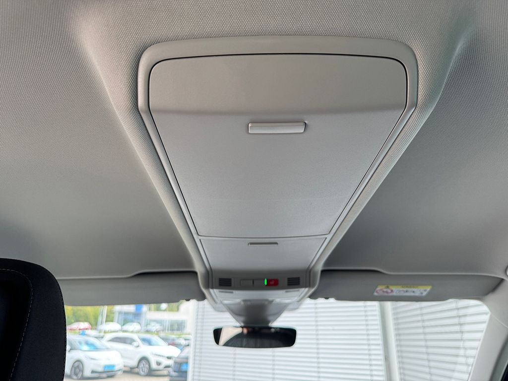 Tiguan 2.0 TDI DSG *NAVI*KEYLESS*REARVIEW*