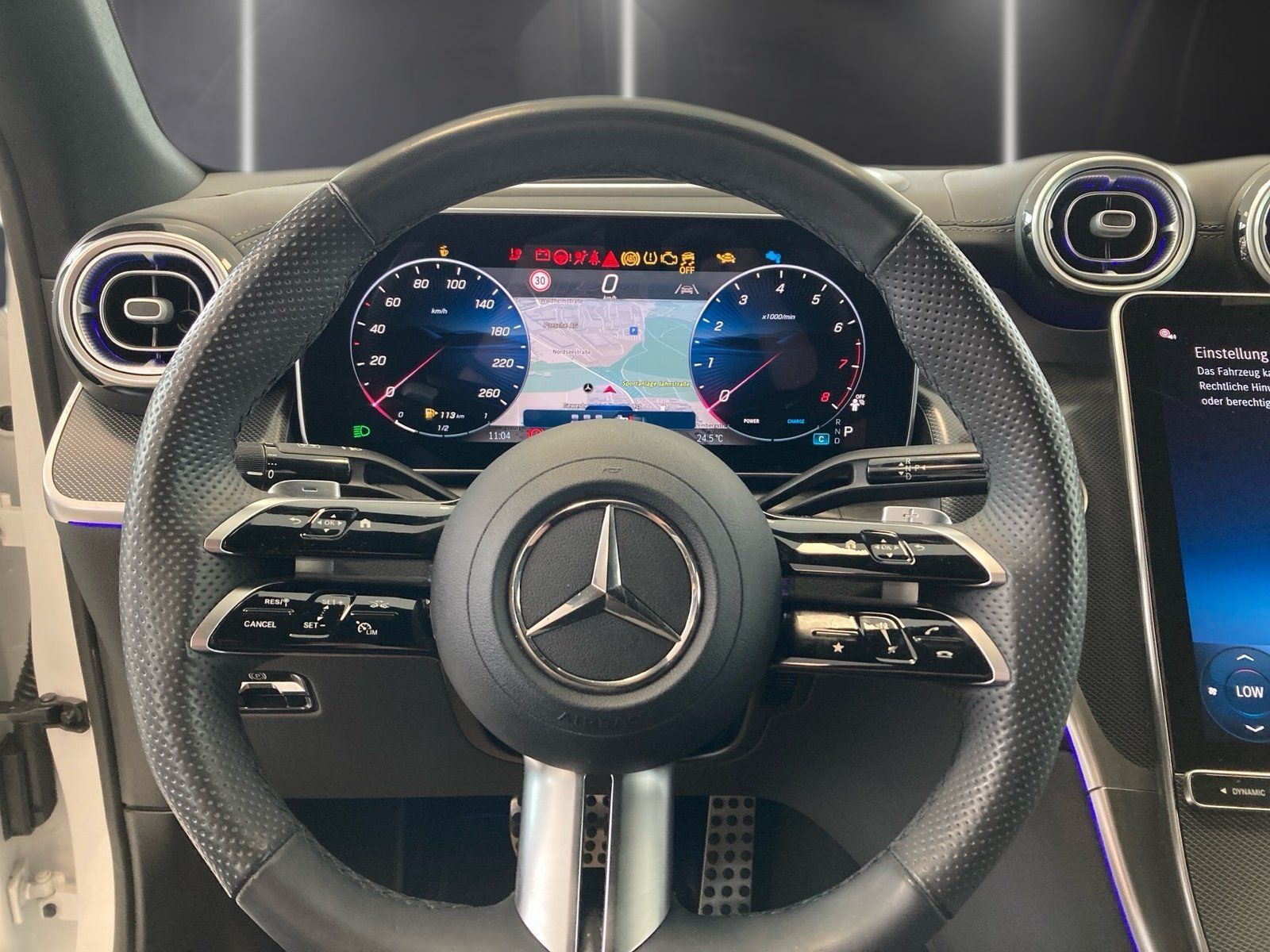 Fahrzeugabbildung Mercedes-Benz GLC 300 4M AMG Plus*HUD*Pano*20"*Distro*360°*AHK