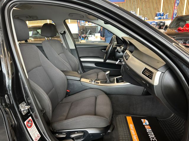 MYAUTOCENTER – Gebraucht- und Jahreswagen mit Werkstattservice in Pfaffenhofen BMW 320 *SERVICENEU*TEMPO*NAVI*KLIMAAUTO*AHK*