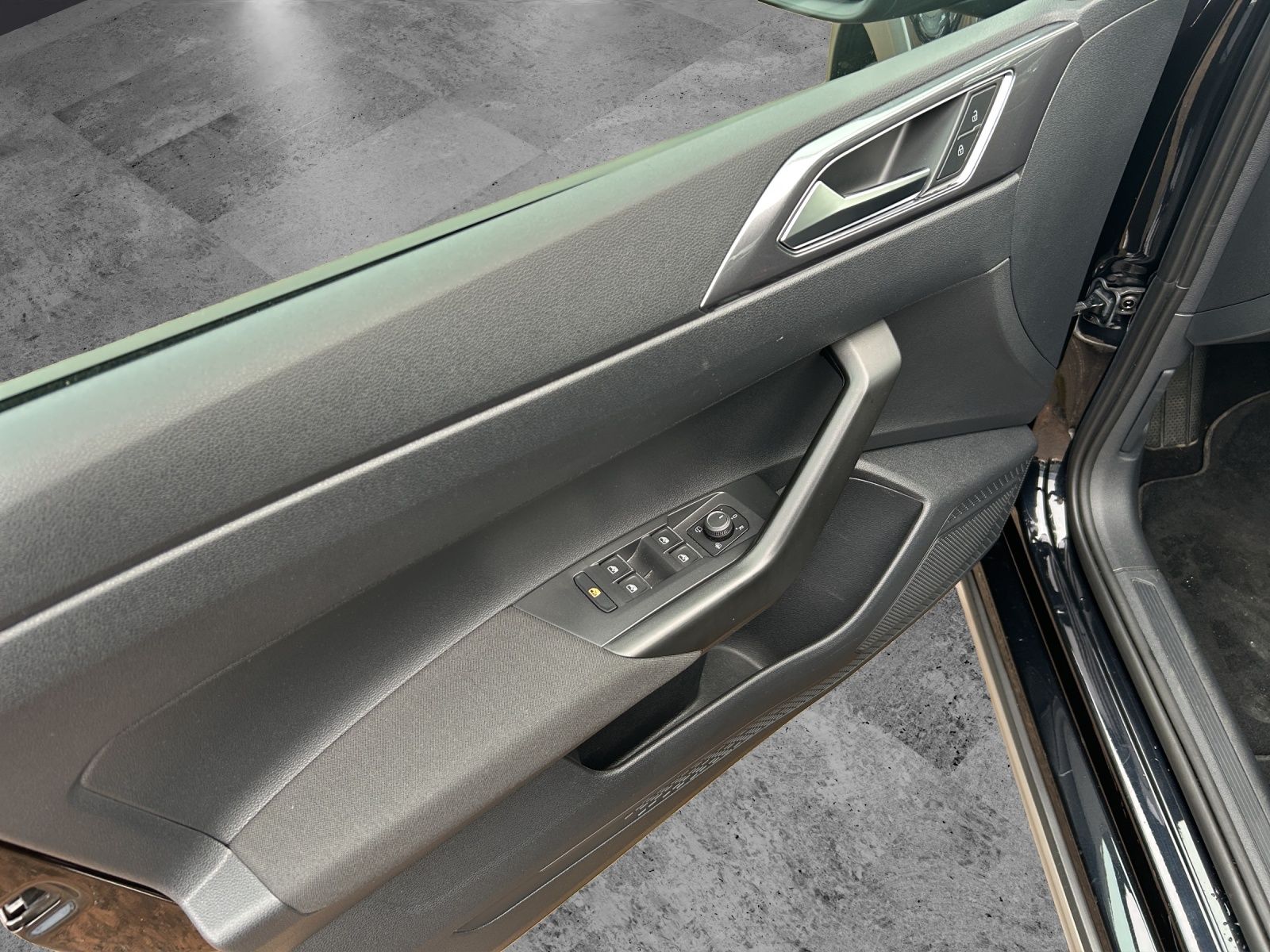 Fahrzeugabbildung Volkswagen Taigo TSI Style DSG Matrix AID ACC RFK SH 17"