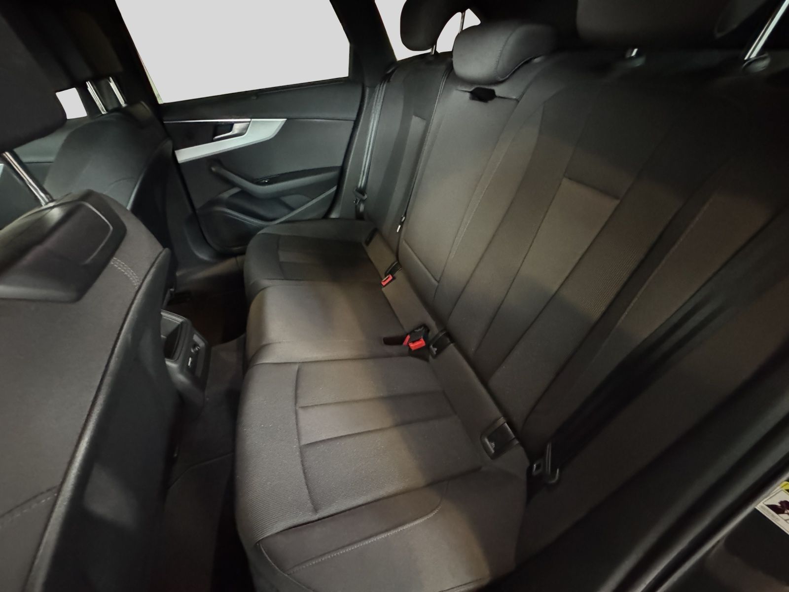 Audi A4 - Bild 15