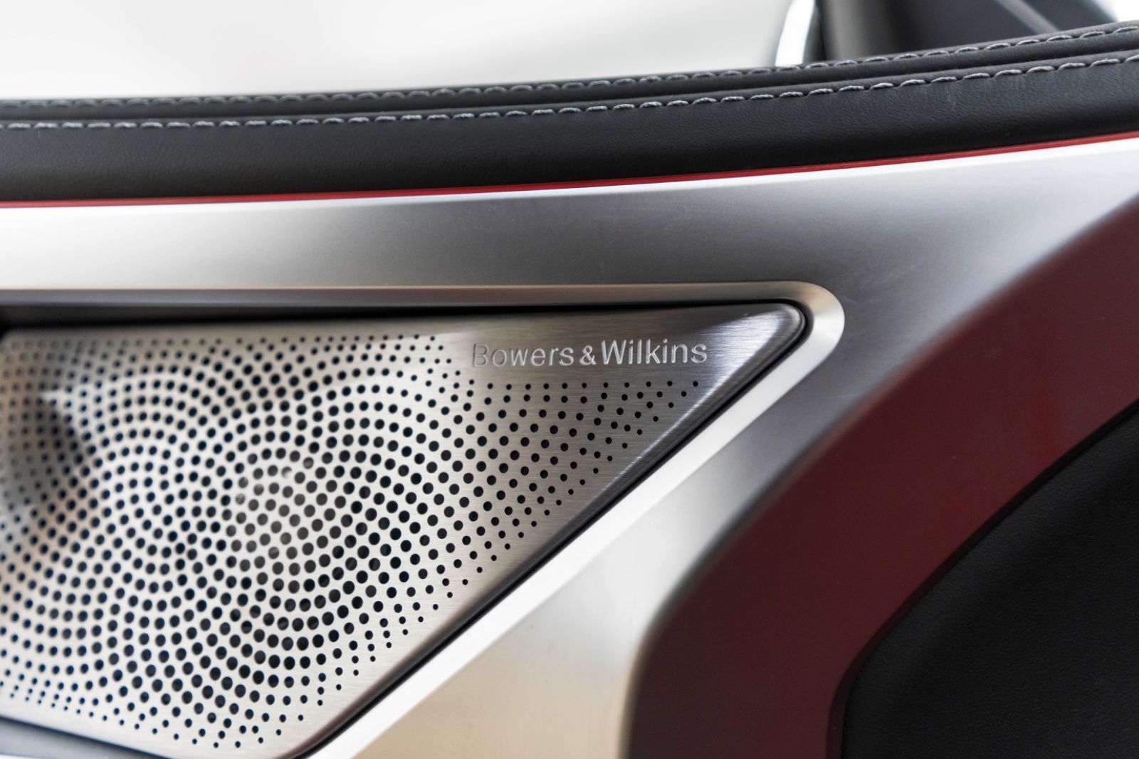 Fahrzeugabbildung BMW M8 Competition GC Head Up Laserlicht B&W ACC 360