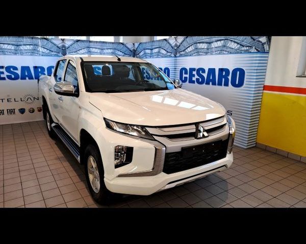 Mitsubishi MITSUBISHI L200 d.cab 2.3d Invite Connect 4wd 15