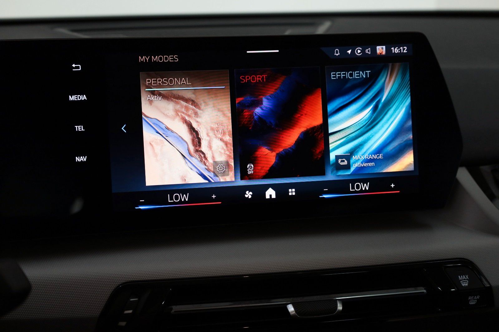 Fahrzeugabbildung BMW iX2 20 eDrive,Navi,LED,SH,Kamera,Ausparkassist
