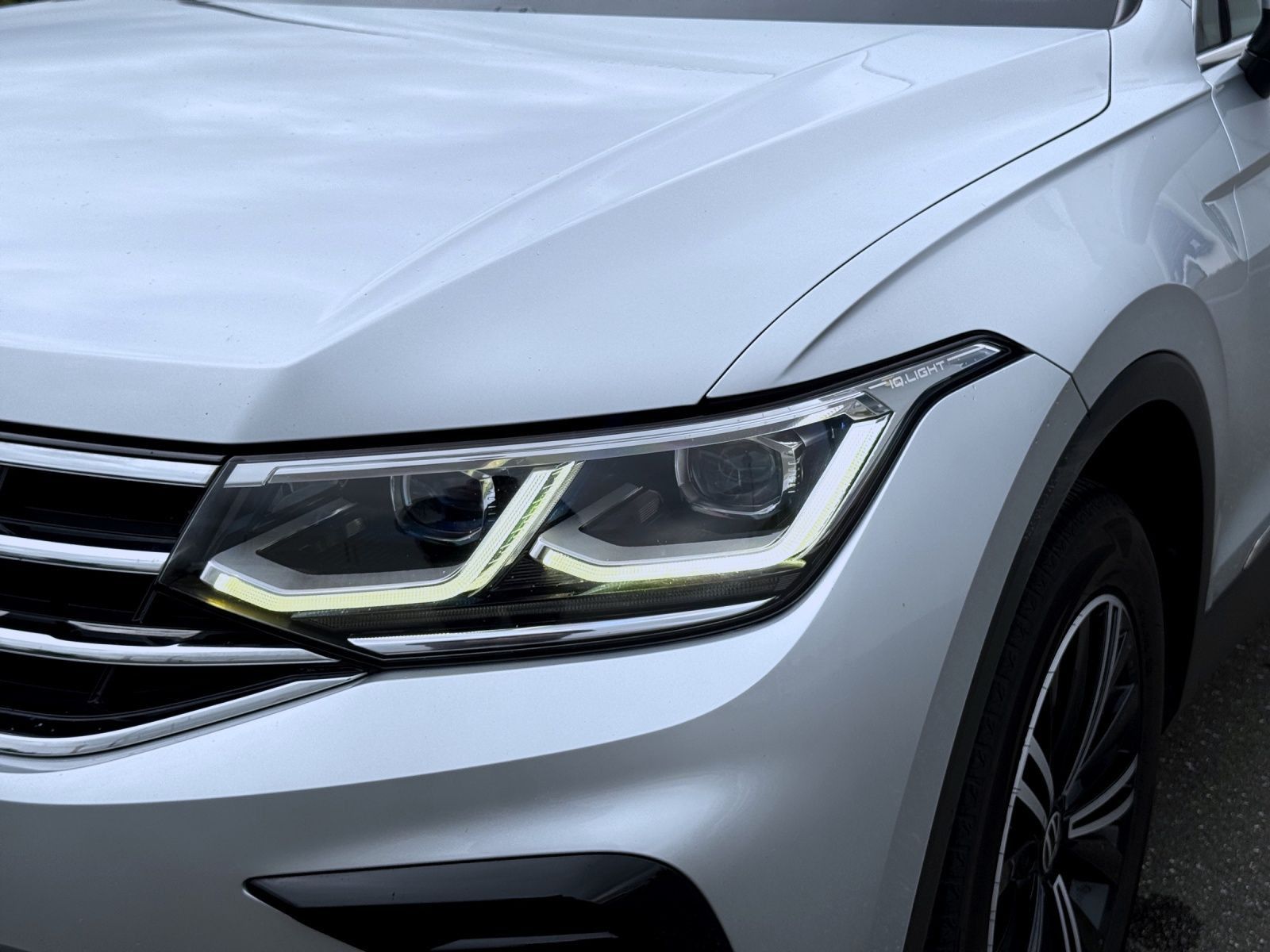 Volkswagen Tiguan Elegance 2.0TDI 4M AHK MATRIX 360 STDHZG foto 18