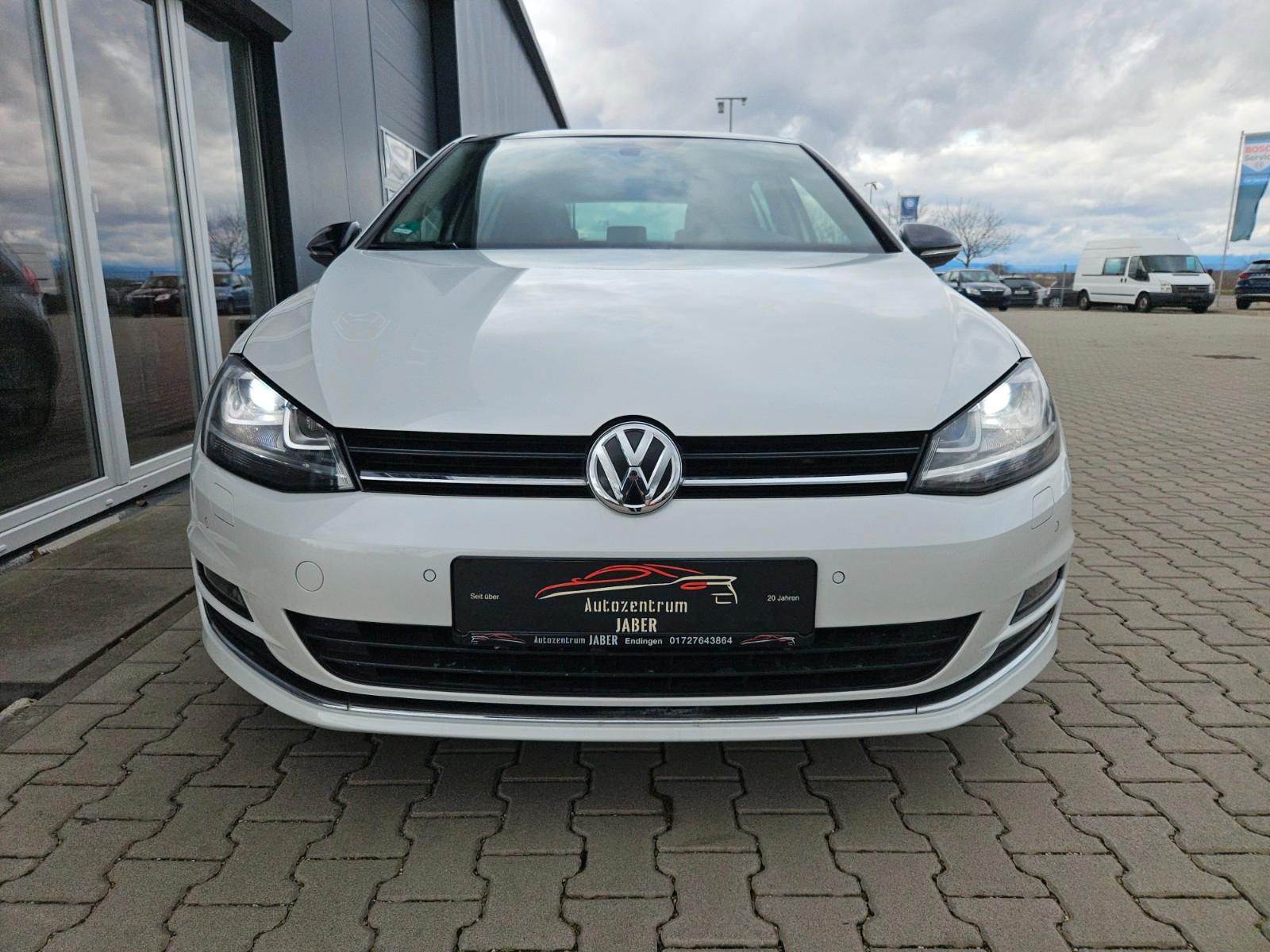 Volkswagen Golf VII Lim. Highline Xenon, Pano, Sitzheizung