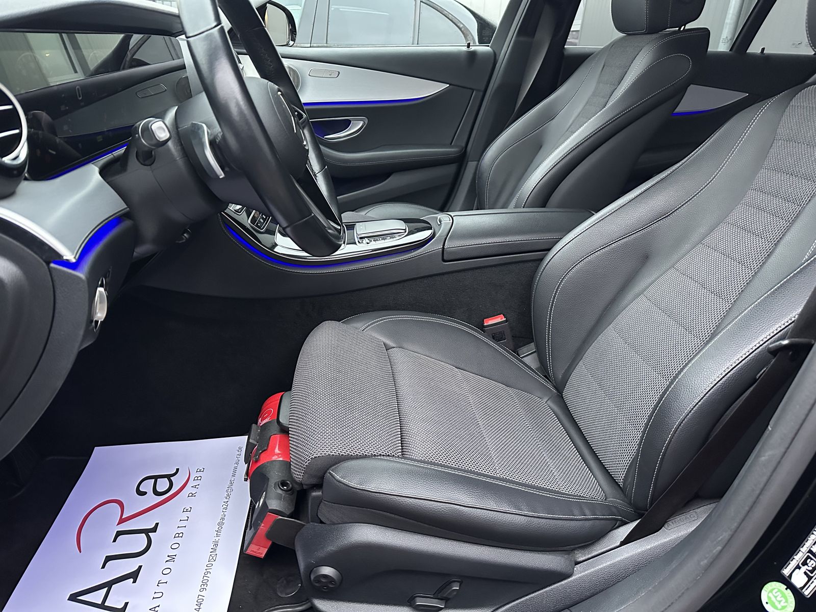 Fahrzeugabbildung Mercedes-Benz E 220d T Avantgarde NAV+LED+AHK+BURMESTER+KAM+VC