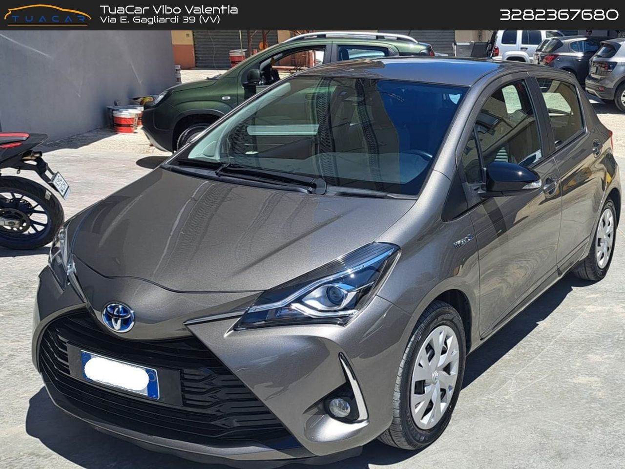 TOYOTA Yaris
