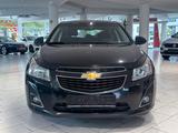 Chevrolet Cruze 1.6 2.HD PARK KLIMA TEMP HU/AU 04.2027 - Chevrolet Cruze: Schwarz