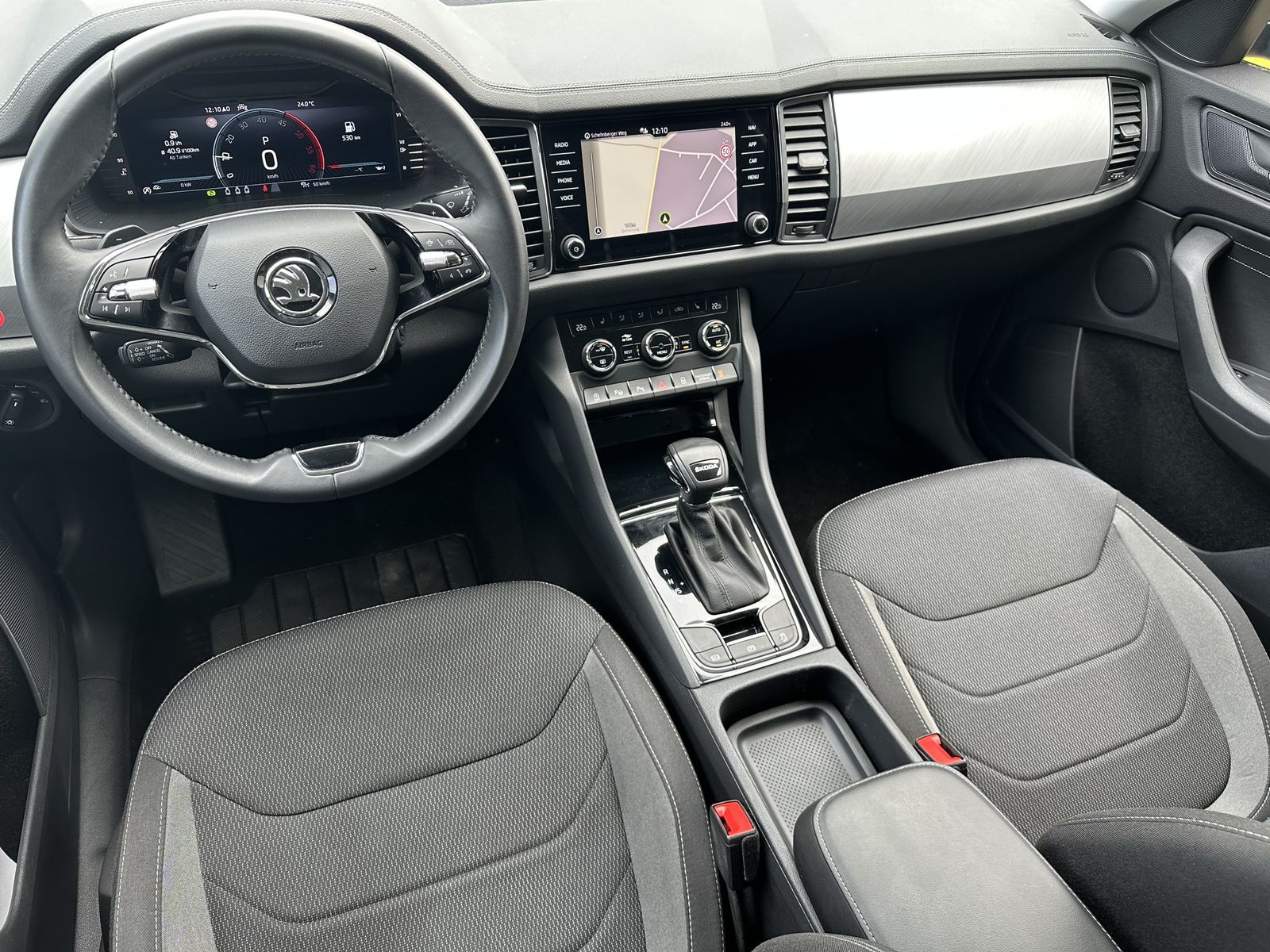 Fahrzeugabbildung SKODA Kodiaq Ambition NAV+LED+ACC+AHK+KAMERA+CARPLAY
