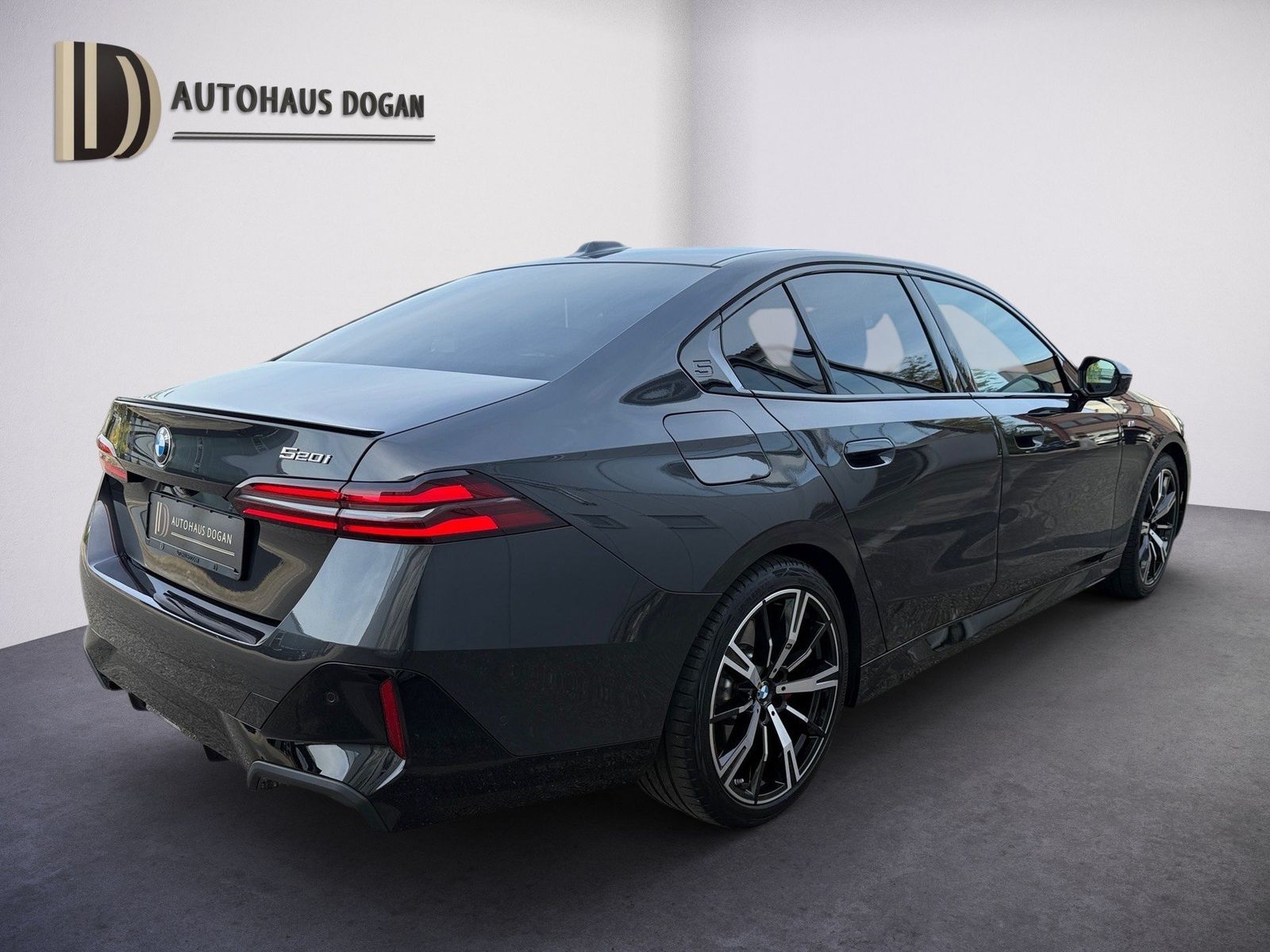 BMW 520i MSport Pro Head-Up 360Cam 20Z AHK ACC Keyle foto 3