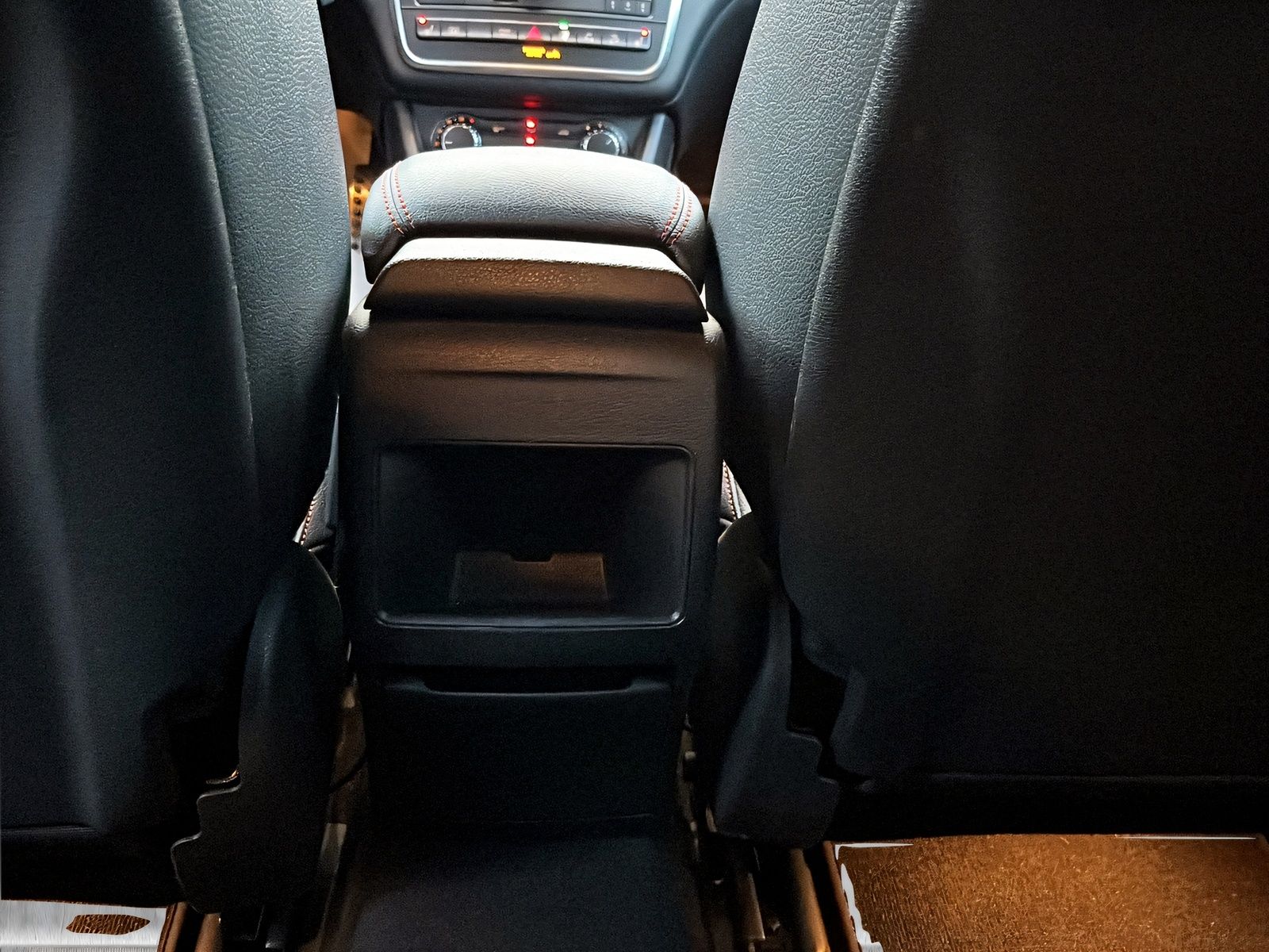 Fahrzeugabbildung Mercedes-Benz GLA 220 CDI 4Matic AMG NIGHT PARK ASISST MEMORY