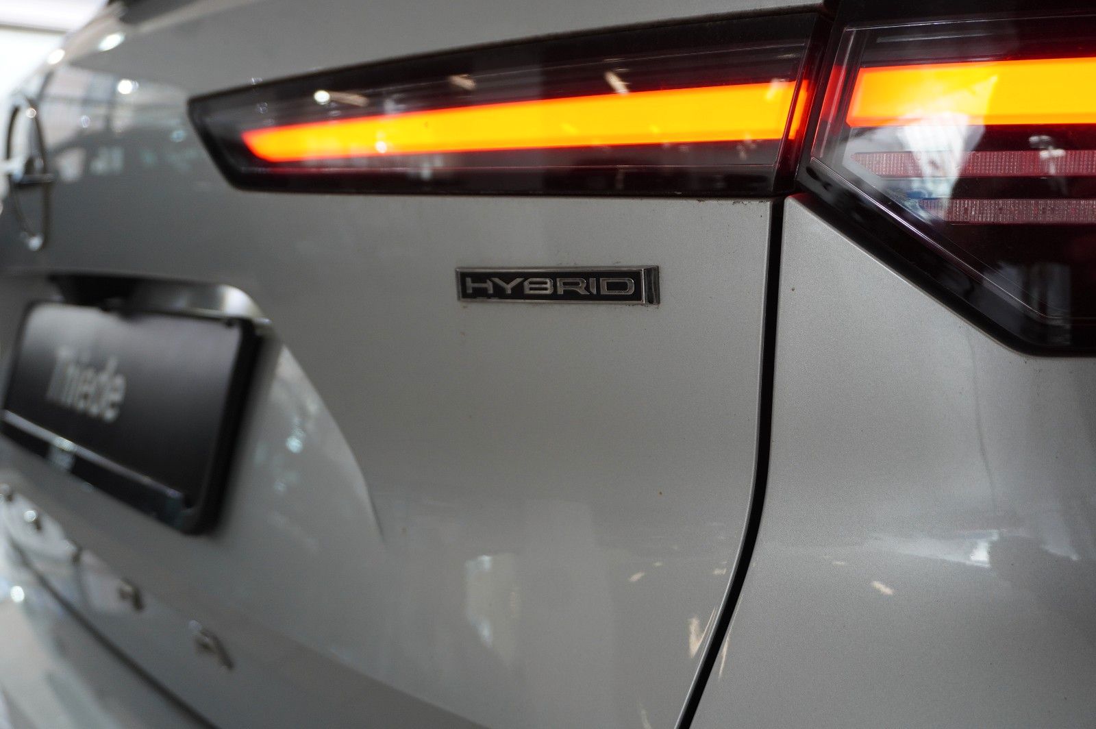 Fahrzeugabbildung Opel Astra L ST 1.6 HYBRID ELEGANCE NAVI/LED/KAMERA