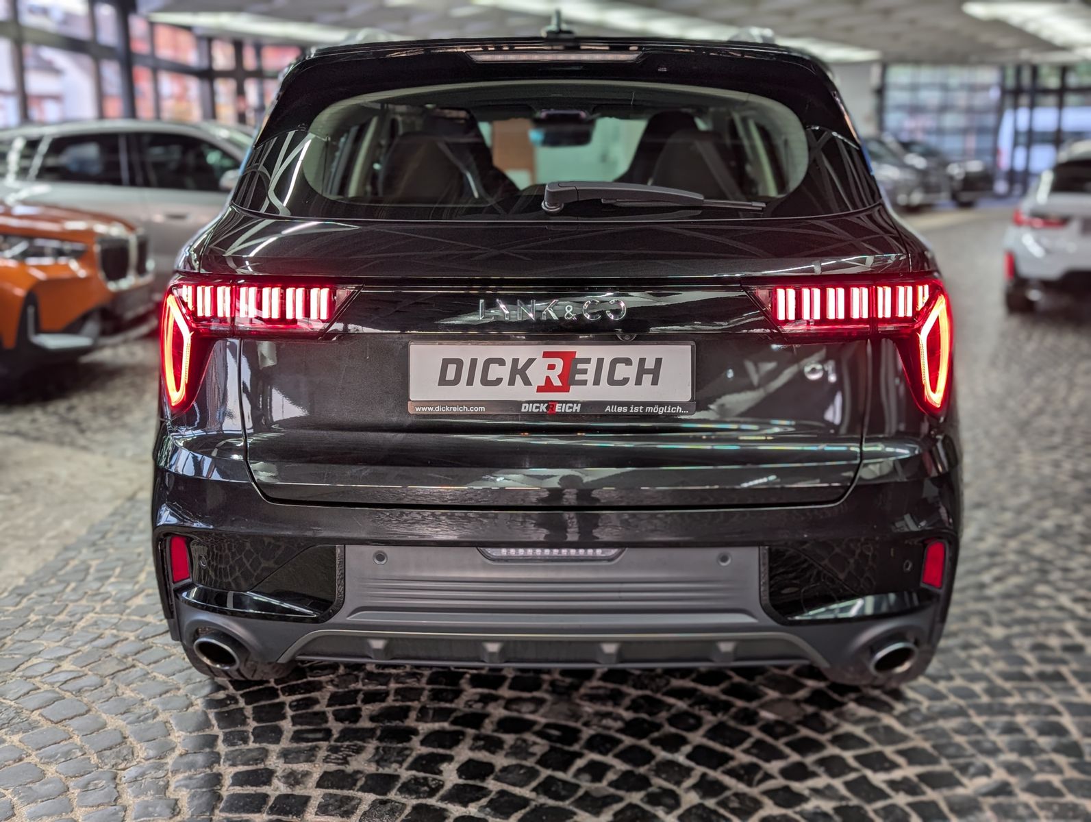 Fahrzeugabbildung Lynk&Co 01 1.5 T HEV ACC PANO APP LED KAM MEMO SHZ 24TKM