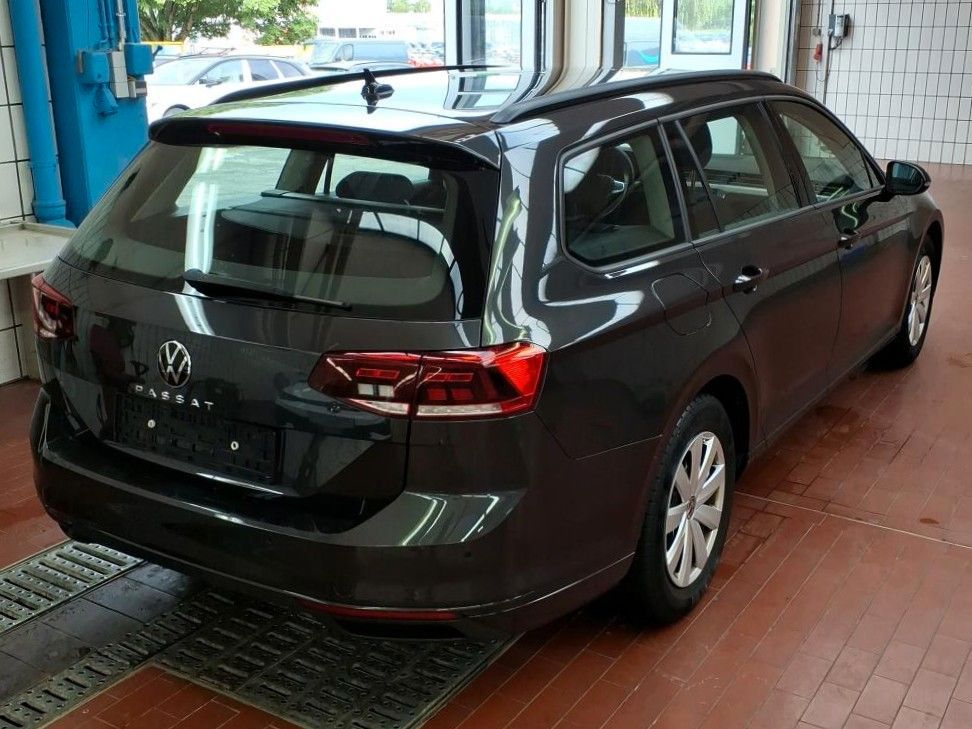 Volkswagen Passat Variant - Bild 6