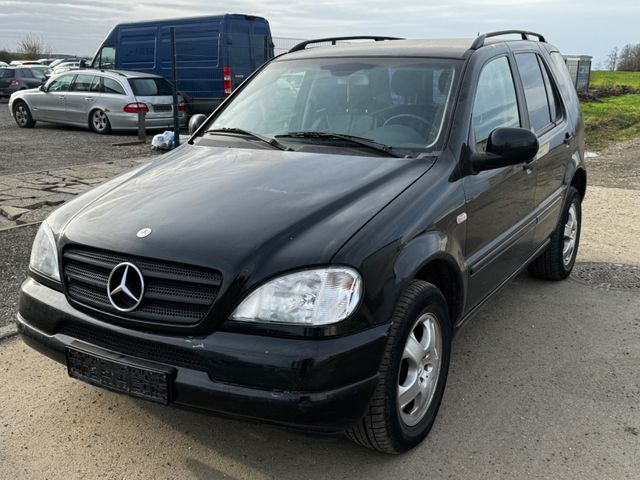 Mercedes-Benz ML 270 ML -Klasse ML 270 CDI/AUTOMATIK/LEDER/